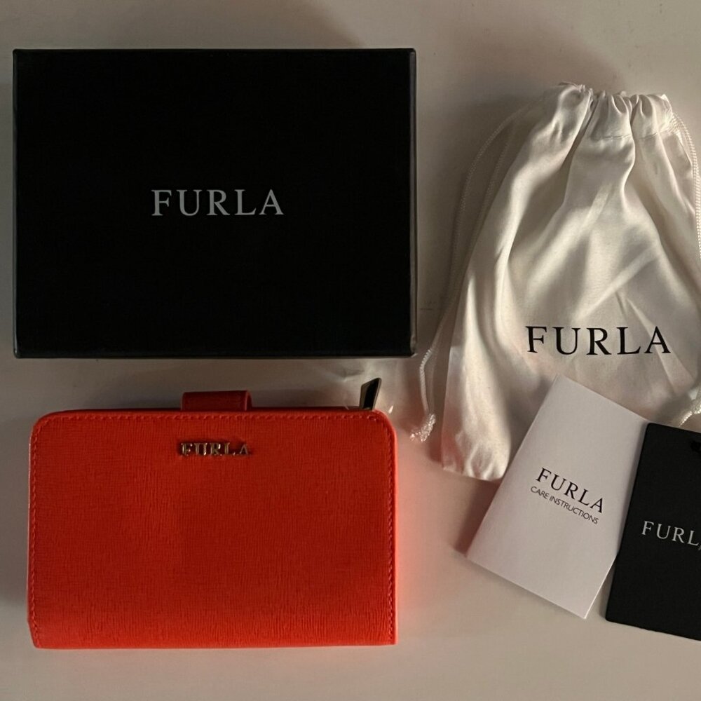 Furla Babylon M zip around leather wallet. Brand new with tags in box
